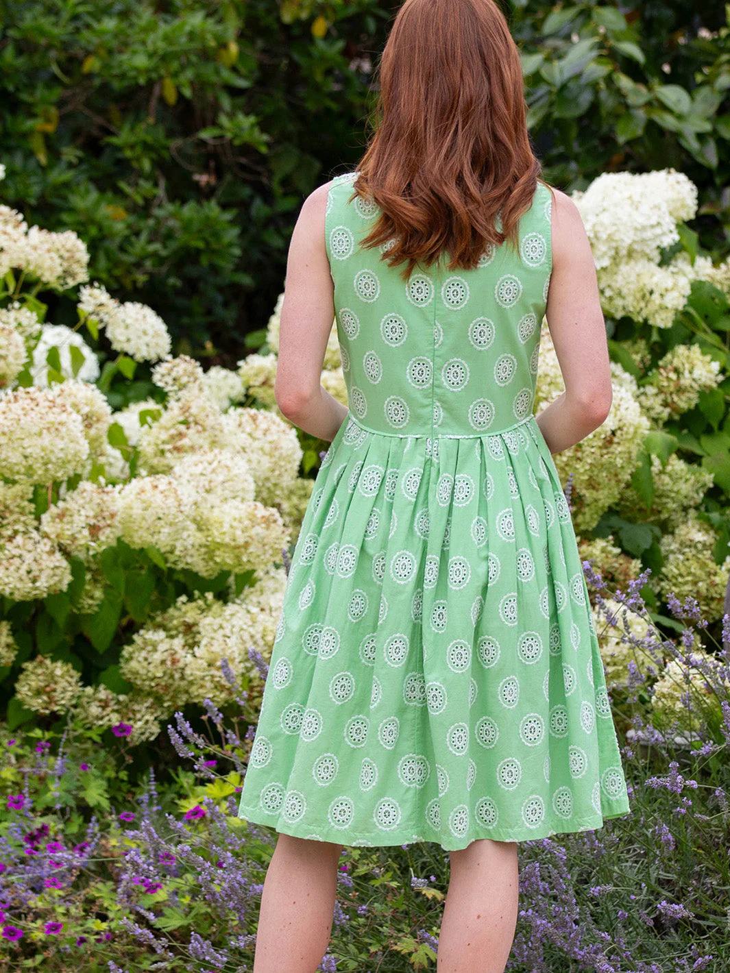 Chesil Kleid Mit Dahlienstickerei - Image 4